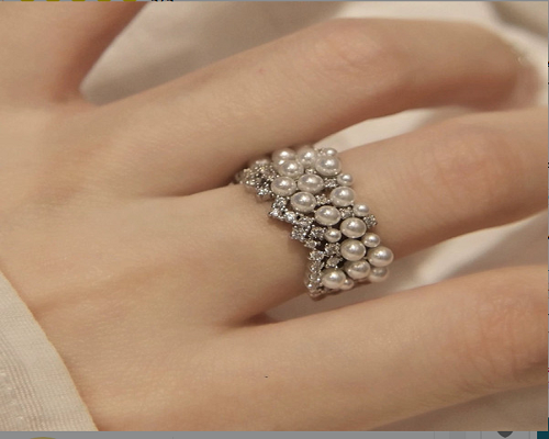 Elegant Finger Ring
